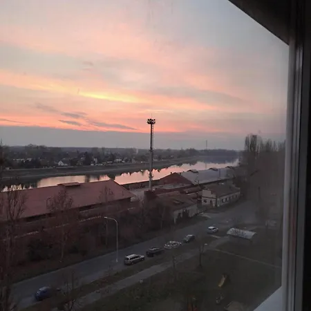 River Apartment *