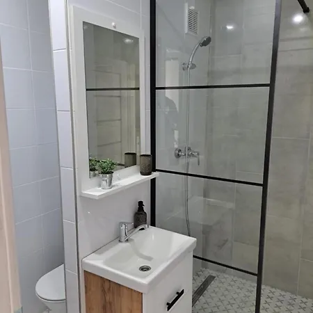 River Apartment *